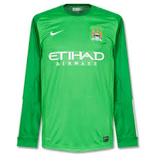 Manchester city, auch bekannt aus die citizens, gehört zu den beliebtesten mannschaften aus england. Man City Football Shirt Archive
