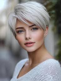 Best Short Hairstyles for Chubby Faces: Flattering Cuts for a Slimmer Look