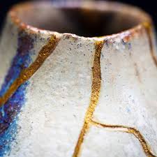 Naoko fukumaru remembers as a child playing a game that involved an antique lalique ashtray featuring a frosted crystal figurine of a sparrow. Kintsugi A Centuries Old Japanese Method Of Repairing Pottery With Gold