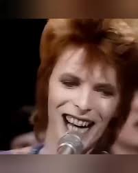 10 anni CON LA TUA MUSICA . @davidbowie forevee, #davidbowie