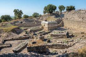 Sie lag nach heutiger lehrmeinung in der landschaft troas im nordwesten der heutigen türkei. Unesco Weltkulturerbe Troja Die Wiege Der Geschichte Entdecken Reiseziele Ch