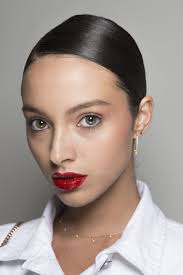 Every Makeup Look You Need To See From The Spring 2019 Shows Makeup Looks Spring Makeup Spring Makeup Trends