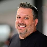 Shawn Mcadams's Instagram, Twitter & Facebook