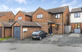 4 bedroom house for sale in Stuart Way, Thame, Oxfordshire, OX9