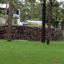 Retaining walls made from rocks and boulders are perfect for the brisbane climate. Custom Rock Walls Gold Coast Rock Retaining Walls