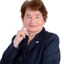 Qué mejor manera de cerrar el año que recibiendo mi título de Ingeniería  Química con la Mención Honorífica por excelencia académica.