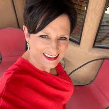 Tricia Vasquez (@mama_tvasquez)