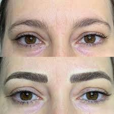microblading que con los días baja la intensidad del color para fusionarse  con tus cejas. Te gusta? . . . . . . . . . #cejasperfectas #autoestima  #ceja #micropigmentacion #nosotras #foto #cejaspeloapelo #tatuaje