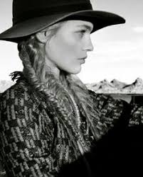 Danielle Cano (daniellercano)