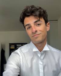 I miss dressing up to leave the house 🪇 recovery at home is going by well  ❤️‍🩹 very bored though 💭