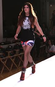 The complicated singer paired a black graphic tank top. Kylie Jenner Models For Avril Lavigne S Line Abbey Dawn Huffpost Life