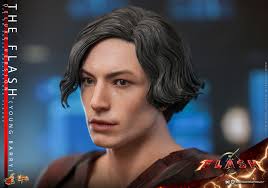 Hot Toys MMS723/MMS724: The Flash