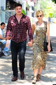 Carey mulligan is a married woman! Carey Mulligan And Marcus Mumford From Penpals To I Do Huffpost Uk