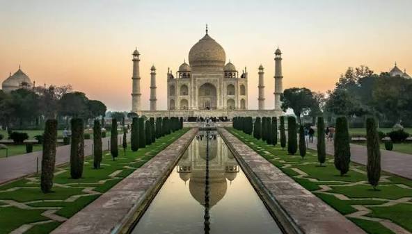 Everything About Taj Mahal and Mughal-era landmarks In Agra - Alkof Holidays