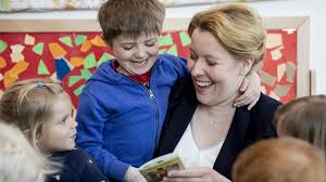 Annalena charlotte alma baerbock ist eine deutsche politikerin, die seit 2018 gemeinsam mit robert habeck alliance 90 / the greens leitet. Erziehungsratgeber Der Amadeu Antonio Stiftung Die Stiftung Wollte Mich Mundtot Machen Cicero Online