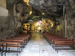 St rosalia, patron saint of palermo, died aged only 35 in 1566, her short life controversial because women were not supposed to live as hermits in caves. Il Santuario Di Santa Rosalia A Palermo Www Palermoviva It