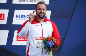 Maybe you would like to learn more about one of these? Em Berlin Lukas Weisshaidinger S Weg Zu Em Bronze