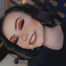 Sabrina Lathrop's Instagram, Twitter & Facebook