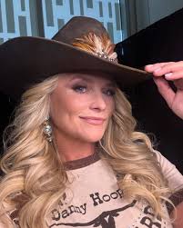 She's from Texas I can tell...." Miranda Lambert