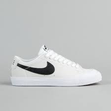 Nike Sb Blazer Low Xt Shoes Summit White Black White Gum Light Brown White Nike Shoes Nike Sb Shoes Black Shoes Men