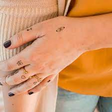 Hand Tattoo Ideas For Girls Best Female Hand Tattoos Positivefox Com Hand Tattoos For Women Hand Tattoos For Girls Tattoos For Women