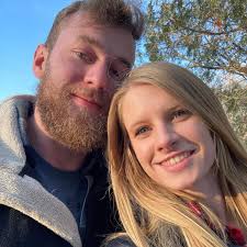 What is the typical length of skijoring races in Minnesota?