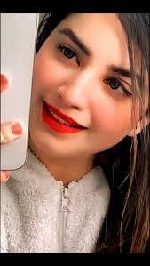 Lisa Khan's Instagram, Twitter & Facebook