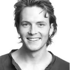 Cast changes at Les Miserables: Peter Lockyer, David Thaxton