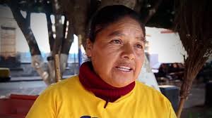 Mary Pedraza relata su experiencia cono trabajadora de limpia.