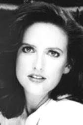 Nina Warren's Instagram, Twitter & Facebook