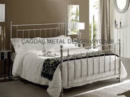 Ferforje Basligi Pirinc Karyola Sari Metal Gold Demir Boyali Baslik Titanyum Kaplama Altin Rose Yatak Odas Yatak Odasi Ic Mekan Yatak Odasi Ic Tasarimi Karyola