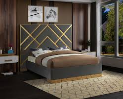 Vector Gray King Size Bed Vector Meridian Furniture King Size Beds In 2020 Bed Furniture Design Bed Headboard Design Contemporary Bed