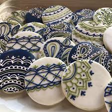 Henna Design Cookie Favors Circles Etsy In 2020 Sugar Cookie Designs Flooding Cookies Cookie Decorating