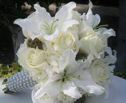Out of all the wedding flowers out there, the calla lily is one of the most interesting to me. White Roses And Lilies Wedding Bridal Bouquet In Riverside Ca Willow Branch Florist Of Riverside