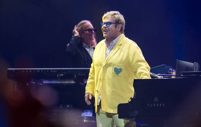 Watch Elton John play to biggest crowd since he quit touring with Singapore  Grand Prix show | WTYE / WTAY