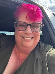Teacher gets pink hair at 53