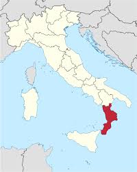 Video shows what peninsula means. Calabria Wikipedia