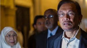 Follow the latest news on anwar ibrahim at today. Anwar Ibrahim A Long Held Dream To Lead Malaysia Bbc News