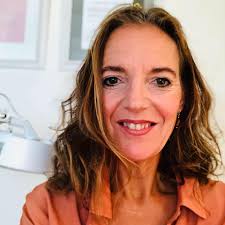 Elise Mink's Instagram, Twitter & Facebook