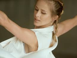 Heather Ogden's Instagram, Twitter & Facebook