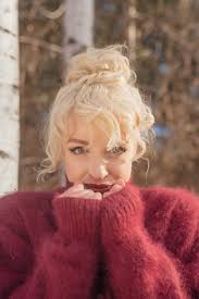 Elizabeth Moen graduating in music-making