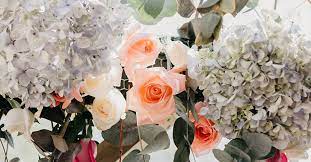 Looking for the ideal wedding florist to create your dream wedding? Average Cost Of Wedding Flowers Sofi