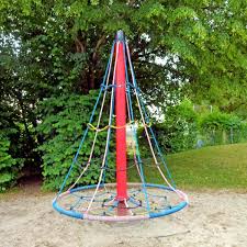 Attel (hatile) ist die älteste kultstätte der auf dem 7 km südlich von wasserburg zwischen dnr attel und dem inn gelegenen malerischen berg zu. Wasserspielplatz Schattiger Spielplatz Und Waffeleis In Attel Bei Wasserburg Am Inn In 2020 Wasserspielplatz Wasserburg Am Inn Spielplatz