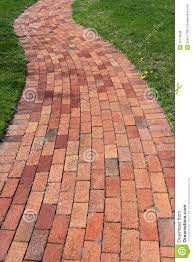 Pretty Curved Brick Walkway Brick Walkway Brick Patios Brick Sidewalk