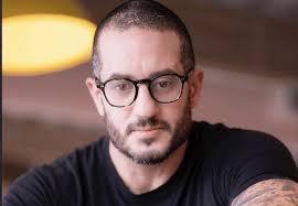 Cheetos reforça identidade através de filme com Anitta