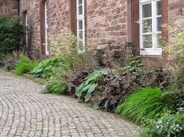 Staudenpflanzungen Im Landschaftspark Schmaler Garten Gartenschirme Bepflanzung