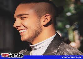 La revista vea, que en los últimos días ha revelado varias. Manuel Turizo Mostro Una Foto De Su Infancia Revista En Espana