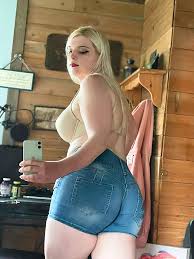 Some chubby tbooty for you 😋 nudes by realamandarae