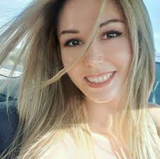 Song Gil-yong, 71, who had tirelessly searched for his missing daughter,  Hye-hee, for more than 25 years by putting up banners all over the country,  has passed away without ever finding her.