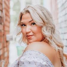 Helen Maser's Instagram, Twitter & Facebook